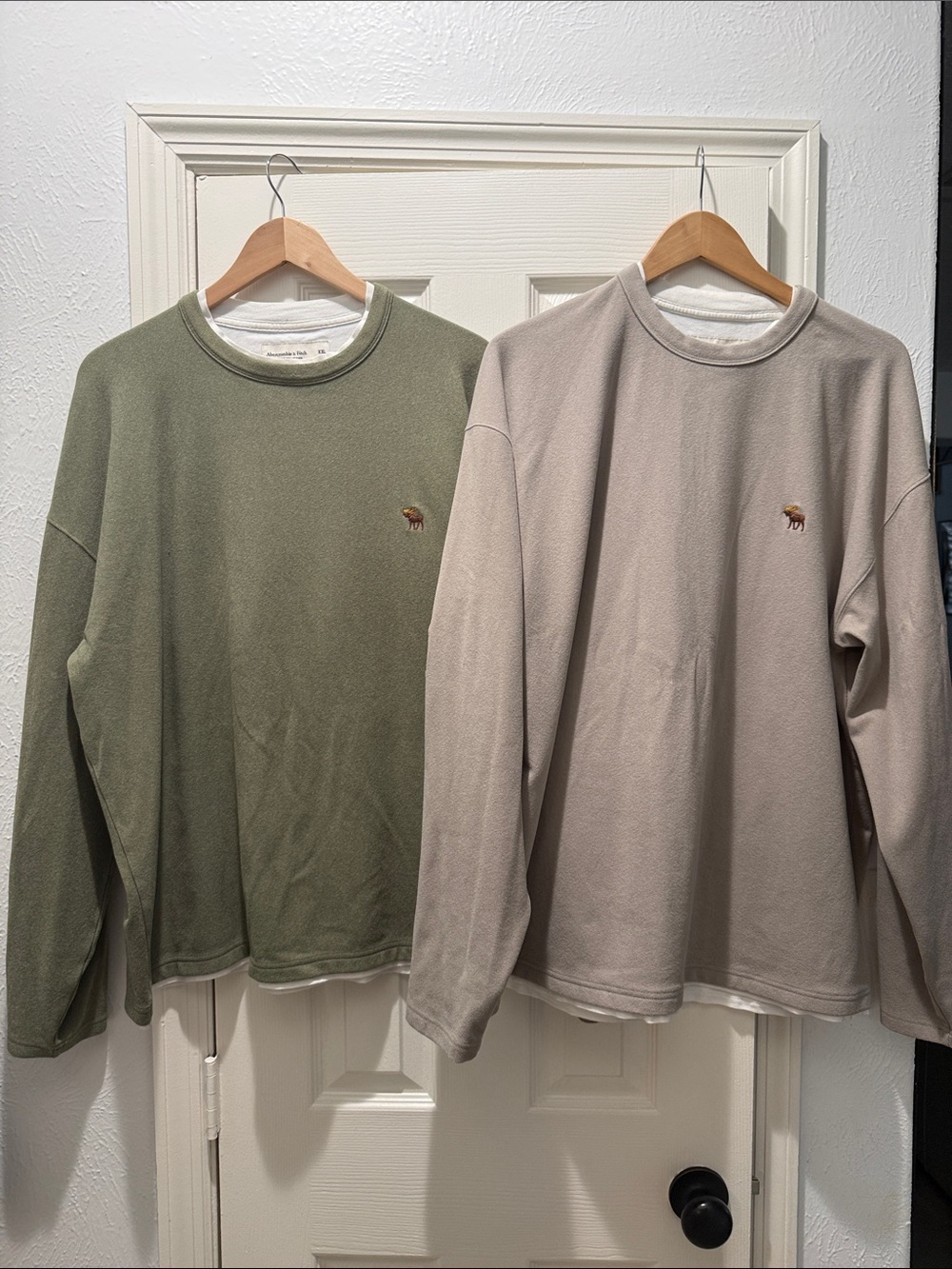 Abercrombie & Fitch Crewneck Sweatshirts - Olive Green & Taupe